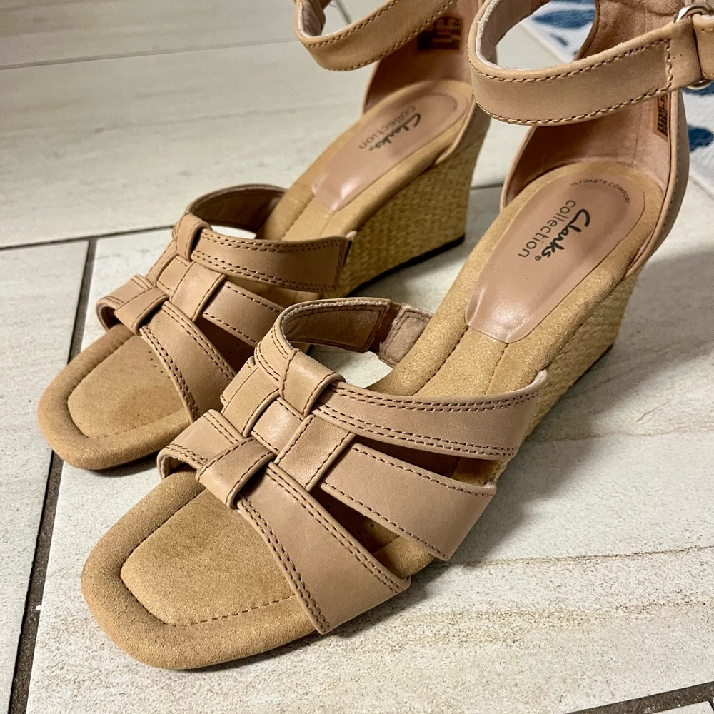 Clark’s tan wedge sandals
9 - Picture 2 of 3